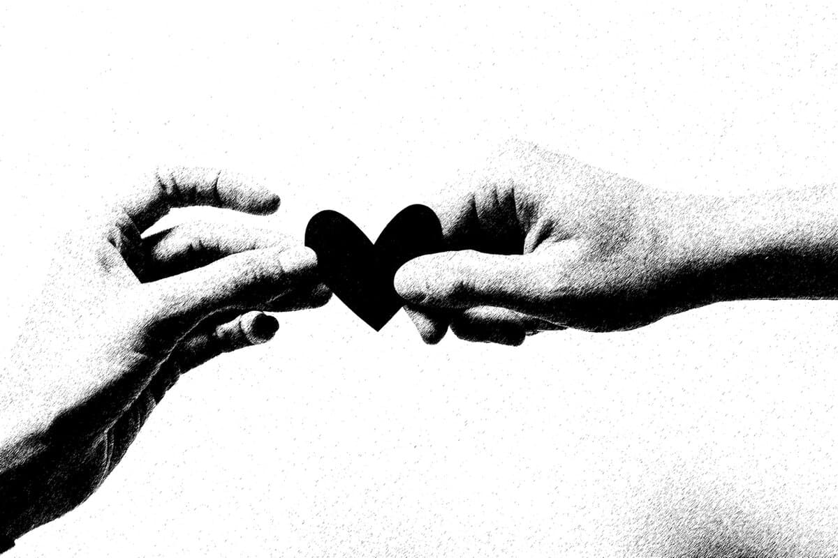 hand heart 1920